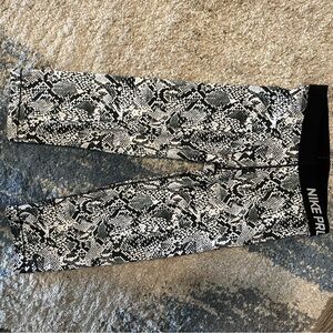 Nike pro leggings